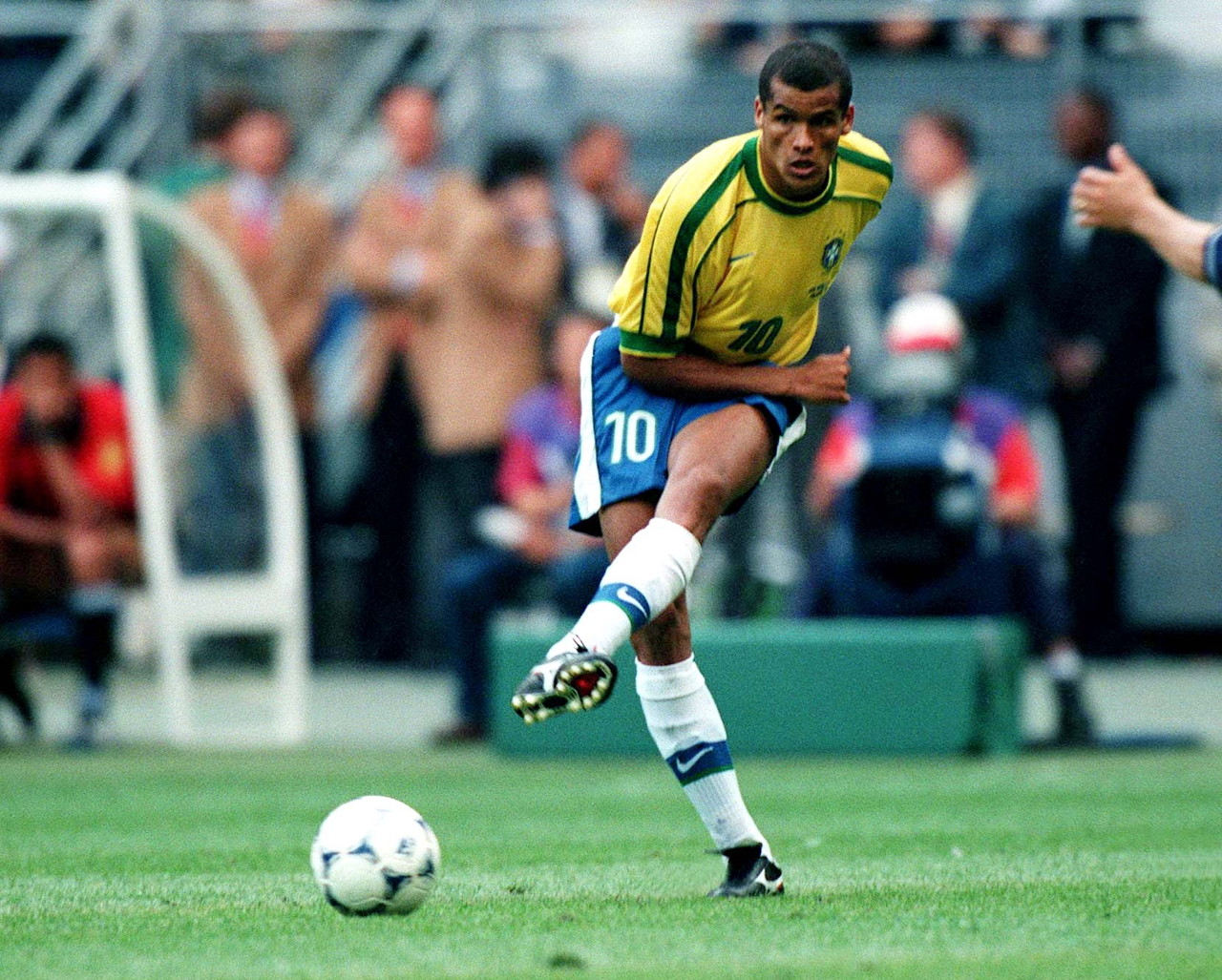 玩笑地站在 玩笑地站在