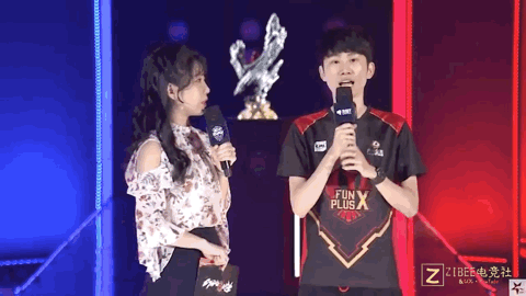 雄鹿真拼了 雄鹿真拼了