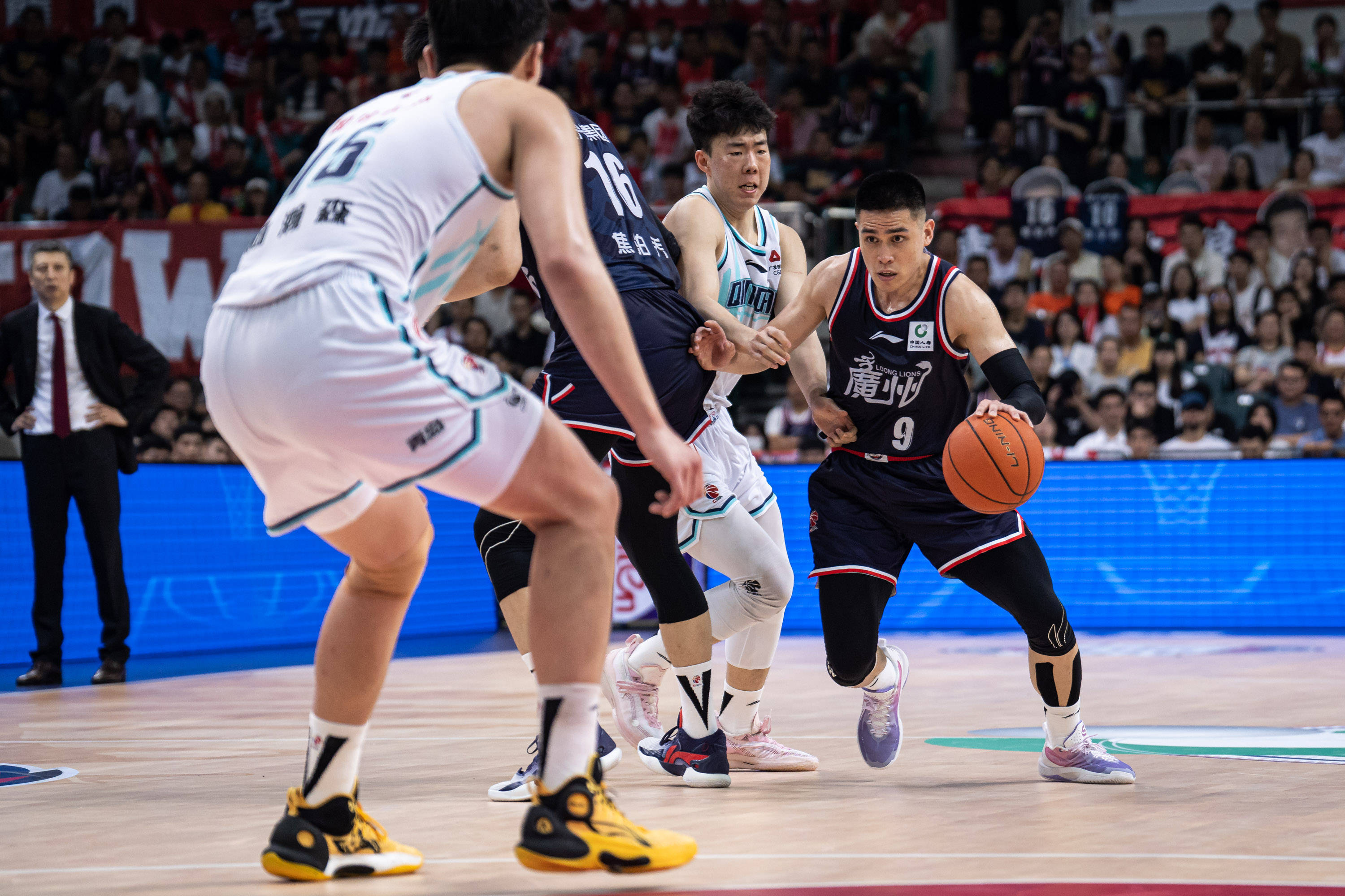 越来越多的 越来越多的